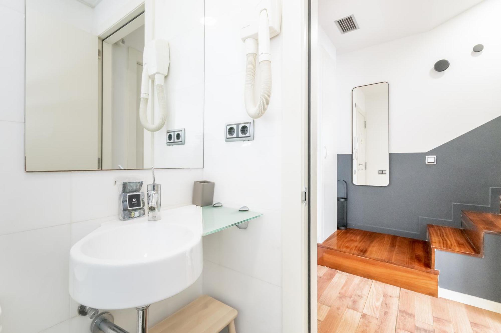 Unique Rentals - Placa Catalunya Central Apartments Барселона Екстериор снимка