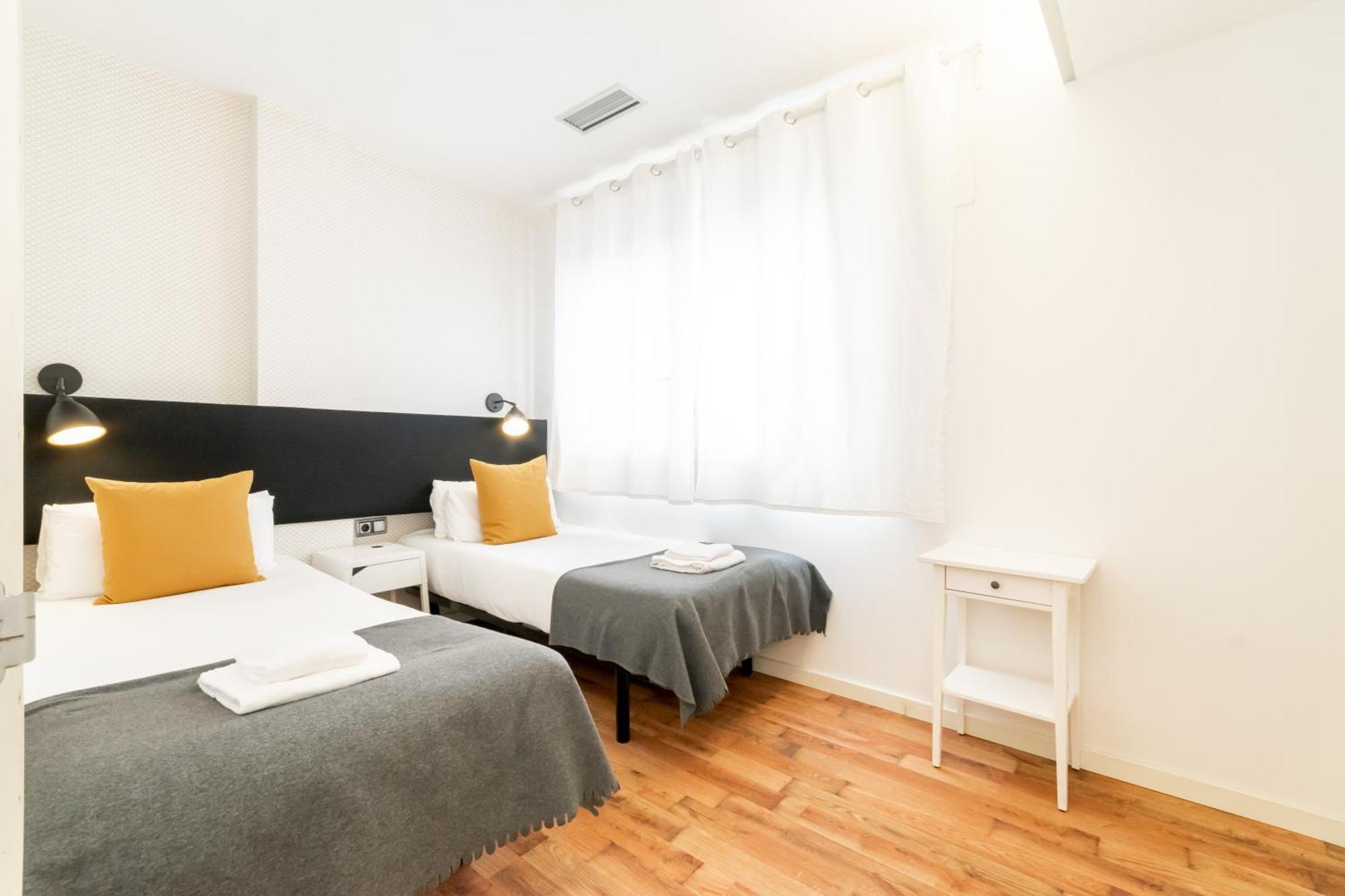 Unique Rentals - Placa Catalunya Central Apartments Барселона Екстериор снимка