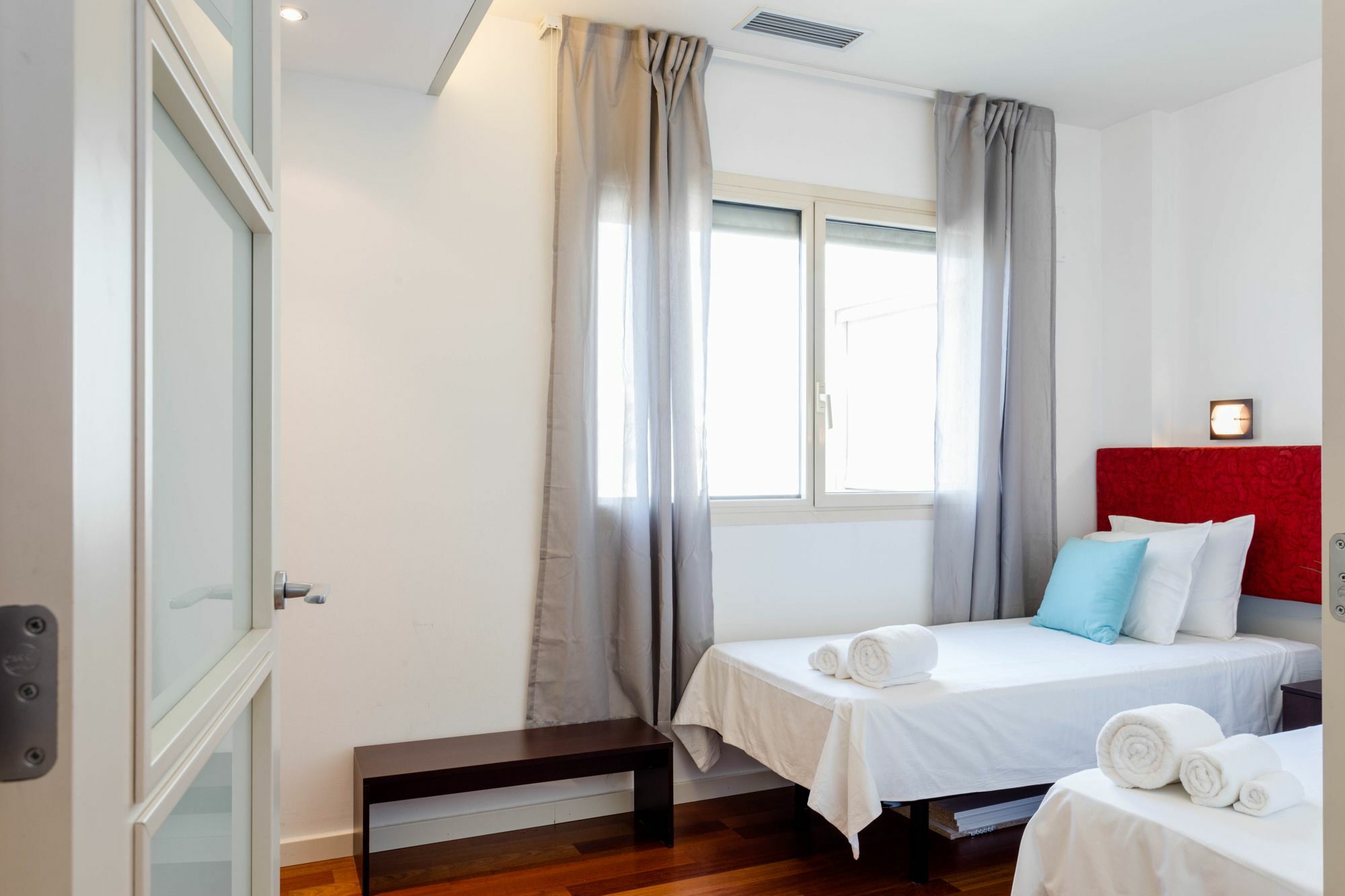 Unique Rentals - Placa Catalunya Central Apartments Барселона Екстериор снимка