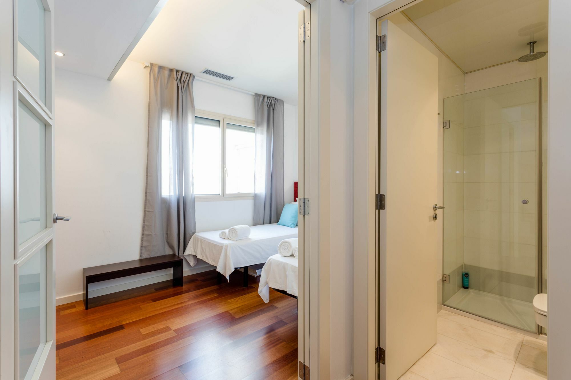 Unique Rentals - Placa Catalunya Central Apartments Барселона Екстериор снимка