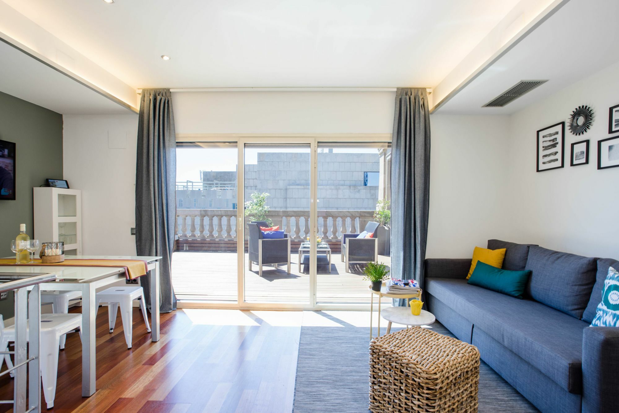 Unique Rentals - Placa Catalunya Central Apartments Барселона Екстериор снимка